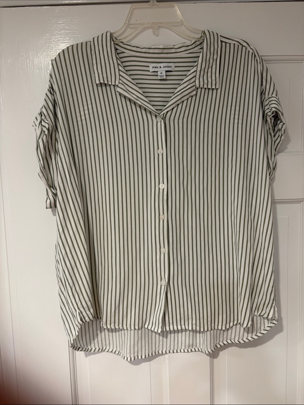 White Button-Down Shirt with Green Pinstripes 100% Rayon XL